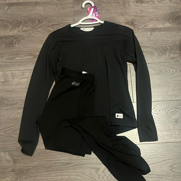 🍁🍂80. Two piece long underwear MEC size Extrasmall/small I great condition - Picture 1 of 1